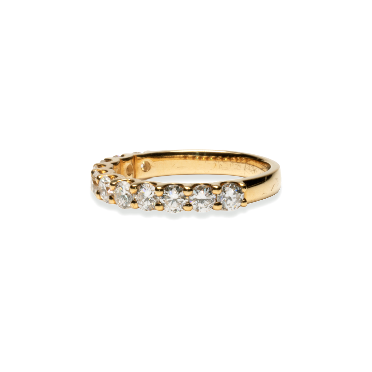 Anillo con diamantes de laboratorio