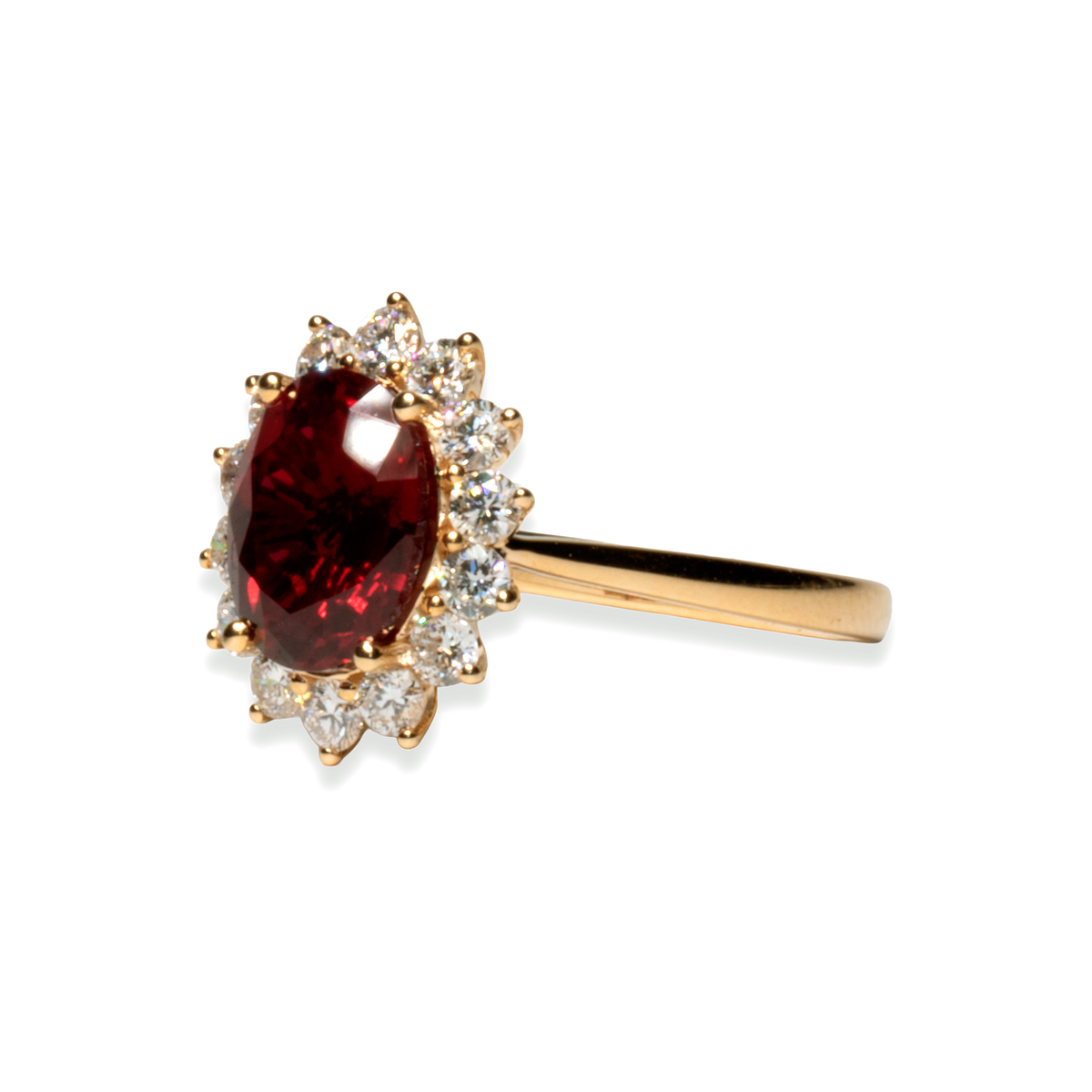 Anillo De Rubí Y Diamantes De Laboratorio